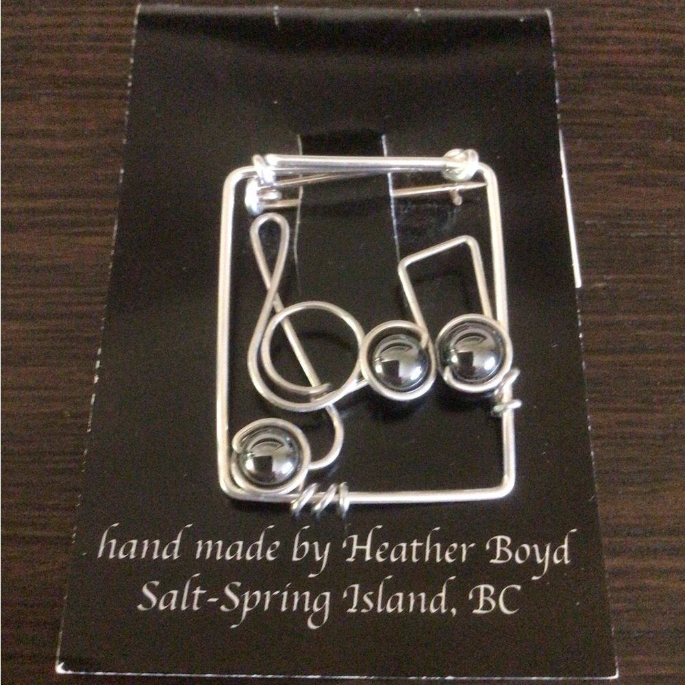 Silver Tone Music Note Brooch